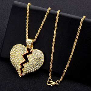 😄Brand New Statement  Iced Out Heart Broken Pendant and Necklace